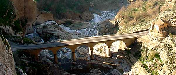 Le pont des chutes