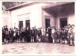 SCOUTS GARE CONST. 1955.JPG (190471 octets)