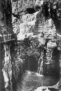 Les bains de Csar